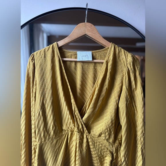 ANTHROPOLOGIE JUST FEMALE | Magna blouse with side zip | size large - Picture 3 of 5